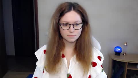 Snapshot of bettystar_ chatting on 01-30-25, 04:24 Betty online show from 01-30-25, 04:24