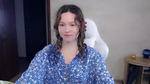 Snapshot of bettystar_ chatting on 09-13-25, 07:24 Betty online show from 09-13-25, 07:24