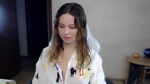 Snapshot of bettystar_ chatting on 10-11-25, 09:35 Betty online show from 10-11-25, 09:35