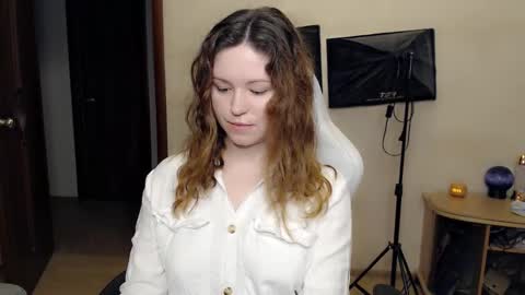 Snapshot of bettystar_ chatting on 10-16-25, 07:59 Betty online show from 10-16-25, 07:59