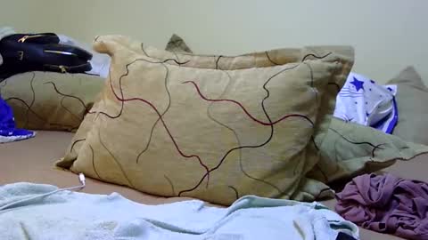 Snapshot of bety25 chatting on 11-19-25, 03:01 bety25 online show from 11-19-25, 03:01