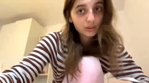 Lina online show from 05-24-26, 05:51