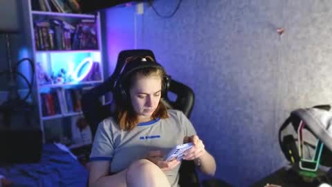 Snapshot of beverly_yay chatting on 04-22-26, 10:11 beverly_yay online show from 04-22-26, 10:11