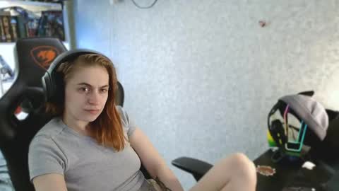 Snapshot of beverly_yay chatting on 04-23-26, 12:29 beverly_yay online show from 04-23-26, 12:29