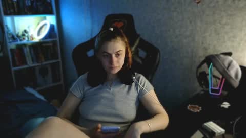 Snapshot of beverly_yay chatting on 04-24-26, 12:46 beverly_yay online show from 04-24-26, 12:46
