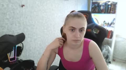 Snapshot of beverly_yay chatting on 04-27-26, 01:09 beverly_yay online show from 04-27-26, 01:09