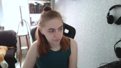 Snapshot of beverly_yay chatting on 05-10-26, 08:41 beverly_yay online show from 05-10-26, 08:41