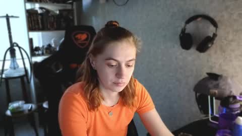 Snapshot of beverly_yay chatting on 05-14-26, 04:58 beverly_yay online show from 05-14-26, 04:58
