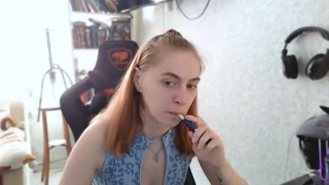 Snapshot of beverly_yay chatting on 05-18-26, 05:24 beverly_yay online show from 05-18-26, 05:24