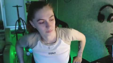 Snapshot of beverly_yay chatting on 05-25-26, 06:47 beverly_yay online show from 05-25-26, 06:47