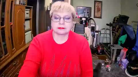 Snapshot of beverlyqcynia chatting on 11-06-25, 11:44 BeverlyQCynia online show from 11-06-25, 11:44