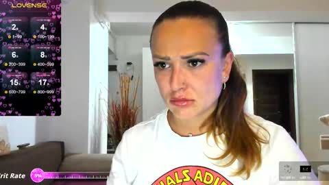 Snapshot of beyoncedoll chatting on 09-16-25, 04:19 BeyonceDoll Twitter DollBeyonce online show from 09-16-25, 04:19