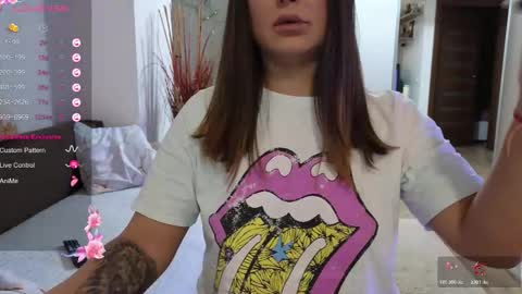   BeyonceDoll       Twitter DollBeyonce    online show from 01-18-26, 01:09