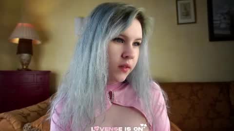 Snapshot of bezuya chatting on 06-21-26, 03:42 Eliz online show from 06-21-26, 03:42