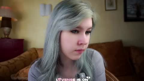 Snapshot of bezuya chatting on 06-30-26, 02:45 Eliz online show from 06-30-26, 02:45