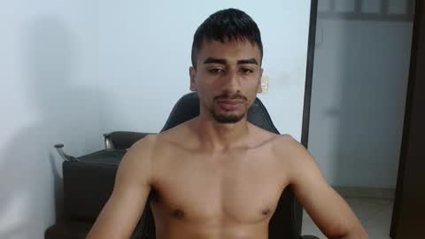 Snapshot of bfernando_05 chatting on 09-18-25, 10:06 BAYRON online show from 09-18-25, 10:06