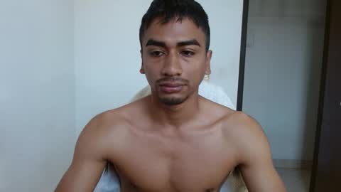 Snapshot of bfernando_05 chatting on 09-24-25, 12:19 BAYRON online show from 09-24-25, 12:19