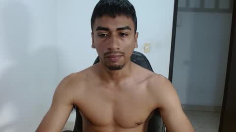 Snapshot of bfernando_05 chatting on 09-25-25, 10:52 BAYRON online show from 09-25-25, 10:52