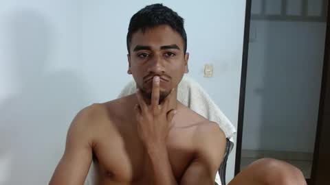 Snapshot of bfernando_05 chatting on 09-26-25, 10:30 BAYRON online show from 09-26-25, 10:30