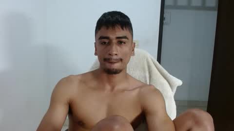 Snapshot of bfernando_05 chatting on 10-13-25, 03:39 BAYRON online show from 10-13-25, 03:39