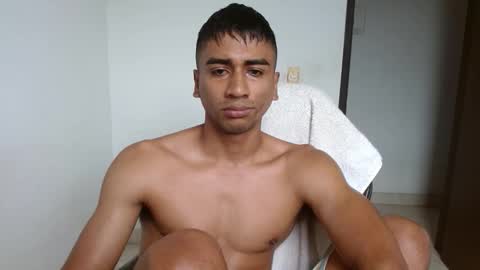 Snapshot of bfernando_05 chatting on 11-10-25, 08:52 BAYRON online show from 11-10-25, 08:52