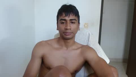 Snapshot of bfernando_05 chatting on 01-09-26, 05:37 BAYRON online show from 01-09-26, 05:37