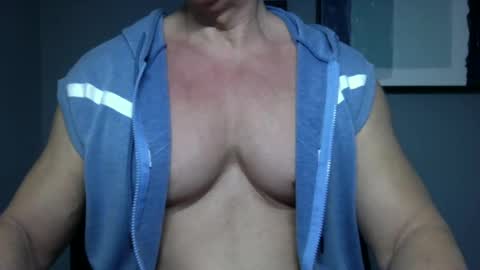 BGDKMUSCLEGUY - SELECTED BY CHATURBATE AS A TOP BROADCASTER FOR 2023 online show from 12-31-24, 04:35