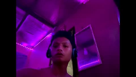 bhillrhey121103 online show from 01-05-25, 04:48