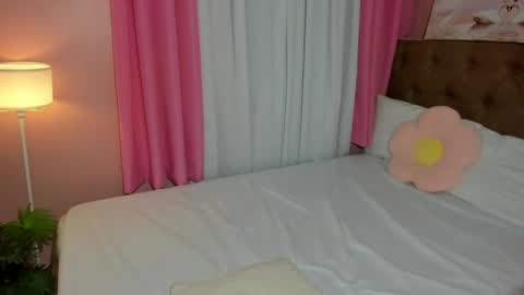 bhillrhey121103 online show from 04-17-26, 10:13