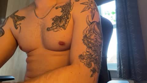 Snapshot of bhooks98 chatting on 11-02-25, 03:47 bhooks98 online show from 11-02-25, 03:47