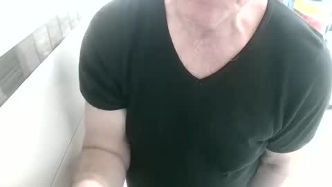 Snapshot of bi_and_more chatting on 01-29-25, 10:37 Manfred online show from 01-29-25, 10:37