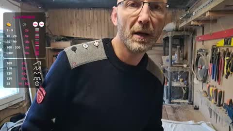 My name is David and if you like public exhibitions you wont be disappointed with me LoL - My favorite vibes is 44  online show from 01-07-26, 09:12