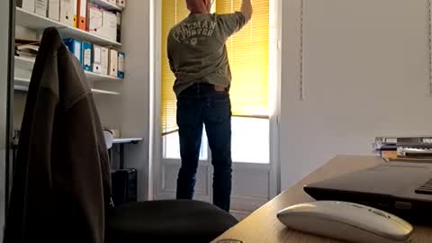 My name is David and if you like public exhibitions you wont be disappointed with me LoL - My favorite vibes is 44  online show from 03-30-26, 03:57