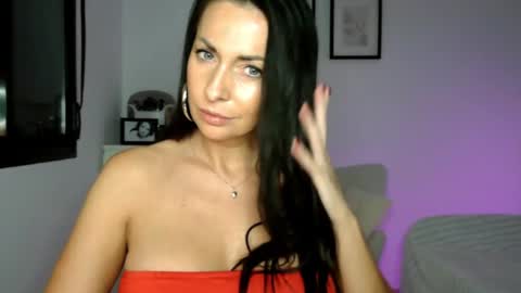Snapshot of bianca_erotic chatting on 11-02-25, 10:23 B I A N C A online show from 11-02-25, 10:23