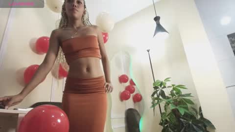 Snapshot of biancaa__18 chatting on 11-20-25, 12:05 biancaa__18 online show from 11-20-25, 12:05