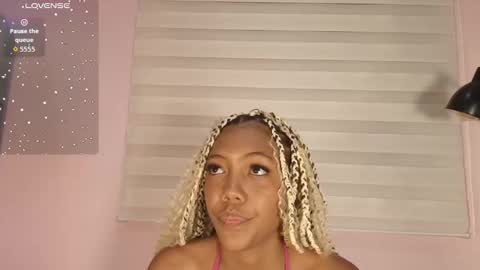 Snapshot of biancaa__18 chatting on 11-21-25, 07:56 biancaa__18 online show from 11-21-25, 07:56