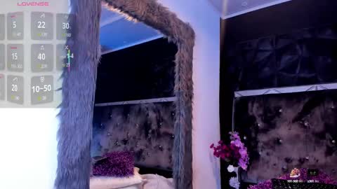 Snapshot of biancamonroe_ chatting on 09-09-25, 01:32 Bianca online show from 09-09-25, 01:32