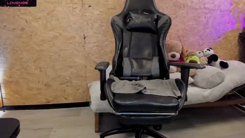 Snapshot of biancastrongg chatting on 01-08-25, 04:44 Biancastrong.. IGThebiancastrong online show from 01-08-25, 04:44