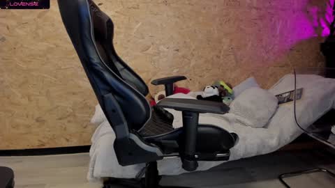 Snapshot of biancastrongg chatting on 02-04-25, 08:13 Biancastrong.. IGThebiancastrong online show from 02-04-25, 08:13