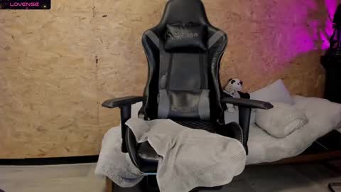 Snapshot of biancastrongg chatting on 02-12-25, 08:38 Biancastrong.. IGThebiancastrong online show from 02-12-25, 08:38