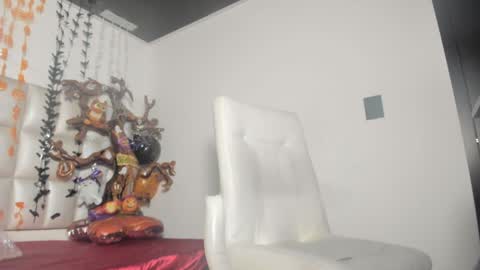 Snapshot of bibiana_js_ chatting on 10-20-25, 11:54 bibiana_js_ online show from 10-20-25, 11:54