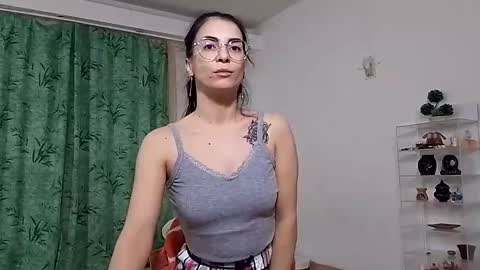 Snapshot of bibitina chatting on 12-01-24, 04:40 innasugarwild online show from 12-01-24, 04:40