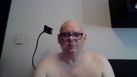 Snapshot of bicduk chatting on 07-12-26, 01:35 bicduk online show from 07-12-26, 01:35