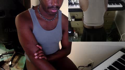 BicepsandFrot online show from 03-02-25, 12:01