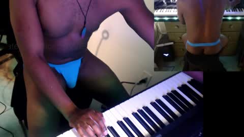 BicepsandFrot online show from 03-06-25, 10:09