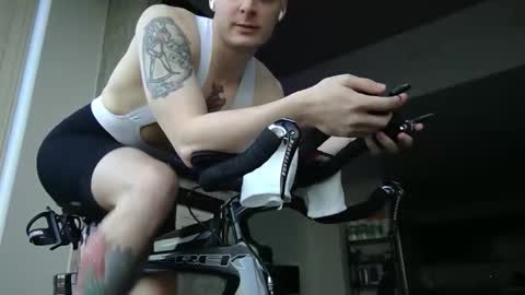 bicyclesocks online show from 04-05-26, 02:03