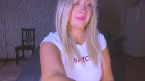 Eva online show from 12-04-25, 01:04