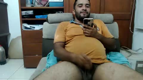 Snapshot of big_dad69 chatting on 01-18-25, 02:58 Tommy online show from 01-18-25, 02:58