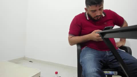 Snapshot of big_dad69 chatting on 09-10-25, 07:08 Tommy online show from 09-10-25, 07:08