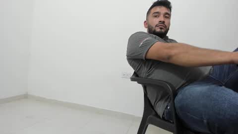 Snapshot of big_dad69 chatting on 09-11-25, 04:01 Tommy online show from 09-11-25, 04:01